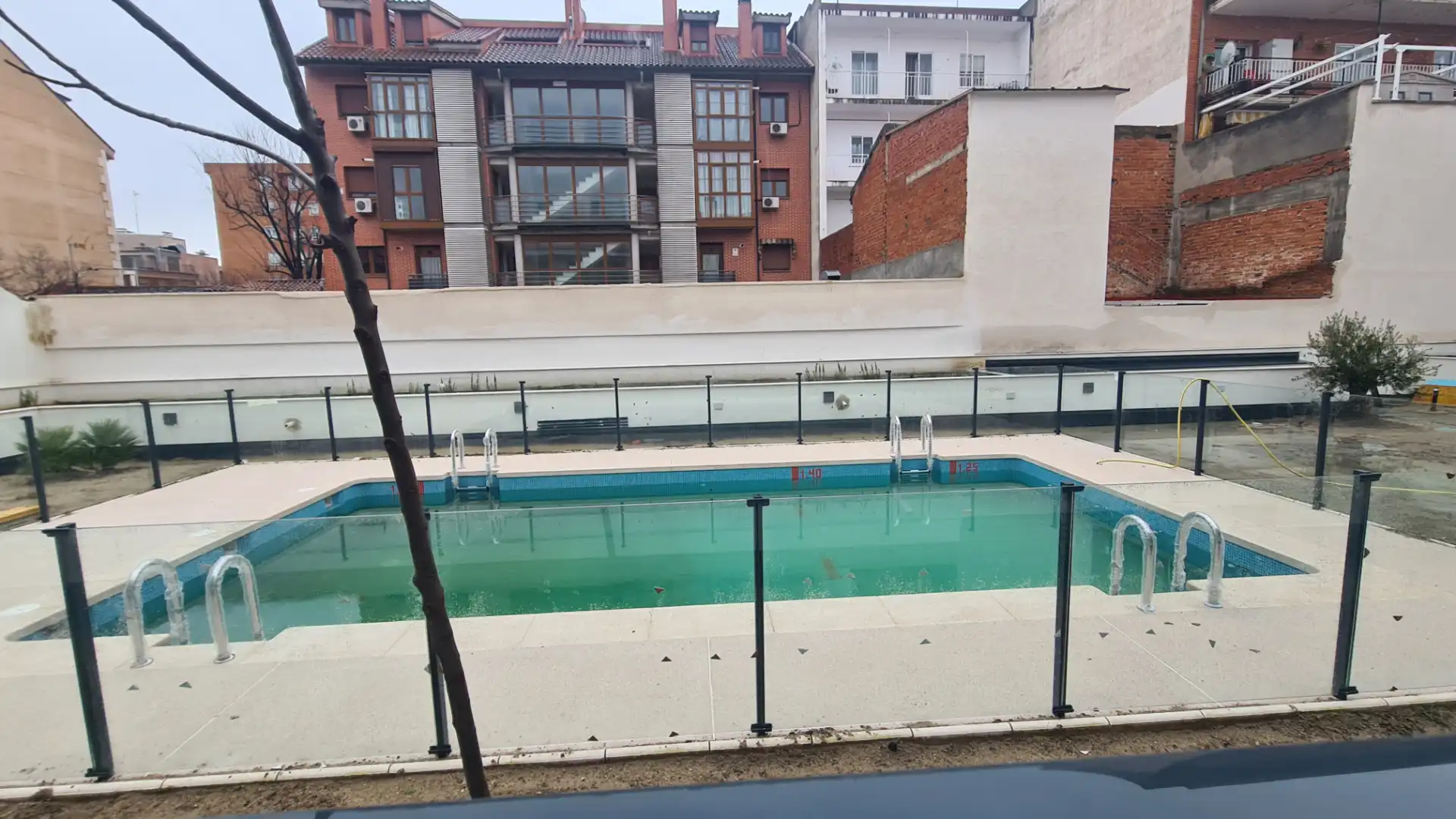 Piscina de Apartamento de alquiler en Torrejón de Ardoz con Aire acondicionado, Calefacción y Jardín privado