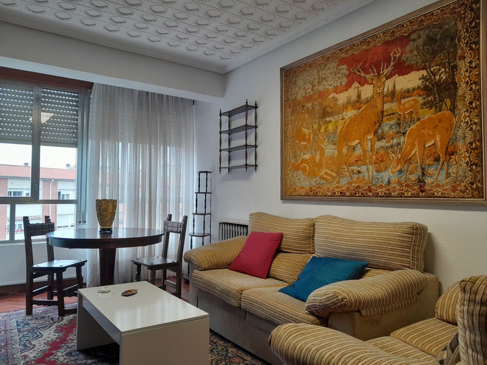 Living room of Flat to rent in Torrelavega   with Heating, Parquet flooring and Furnished
