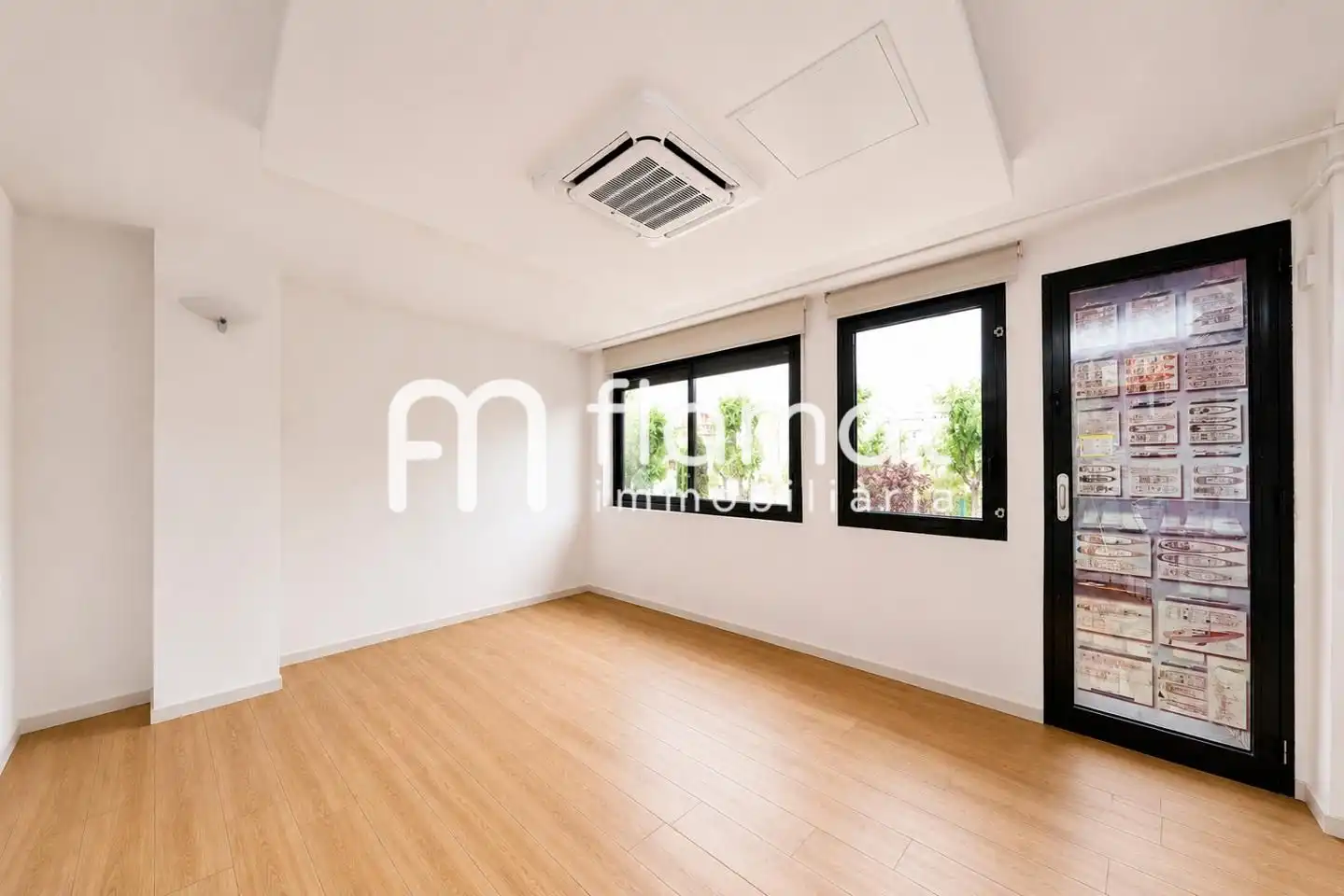 Wohnzimmer von Wohnung zum Verkauf in Barcelona mit Klimaanlage