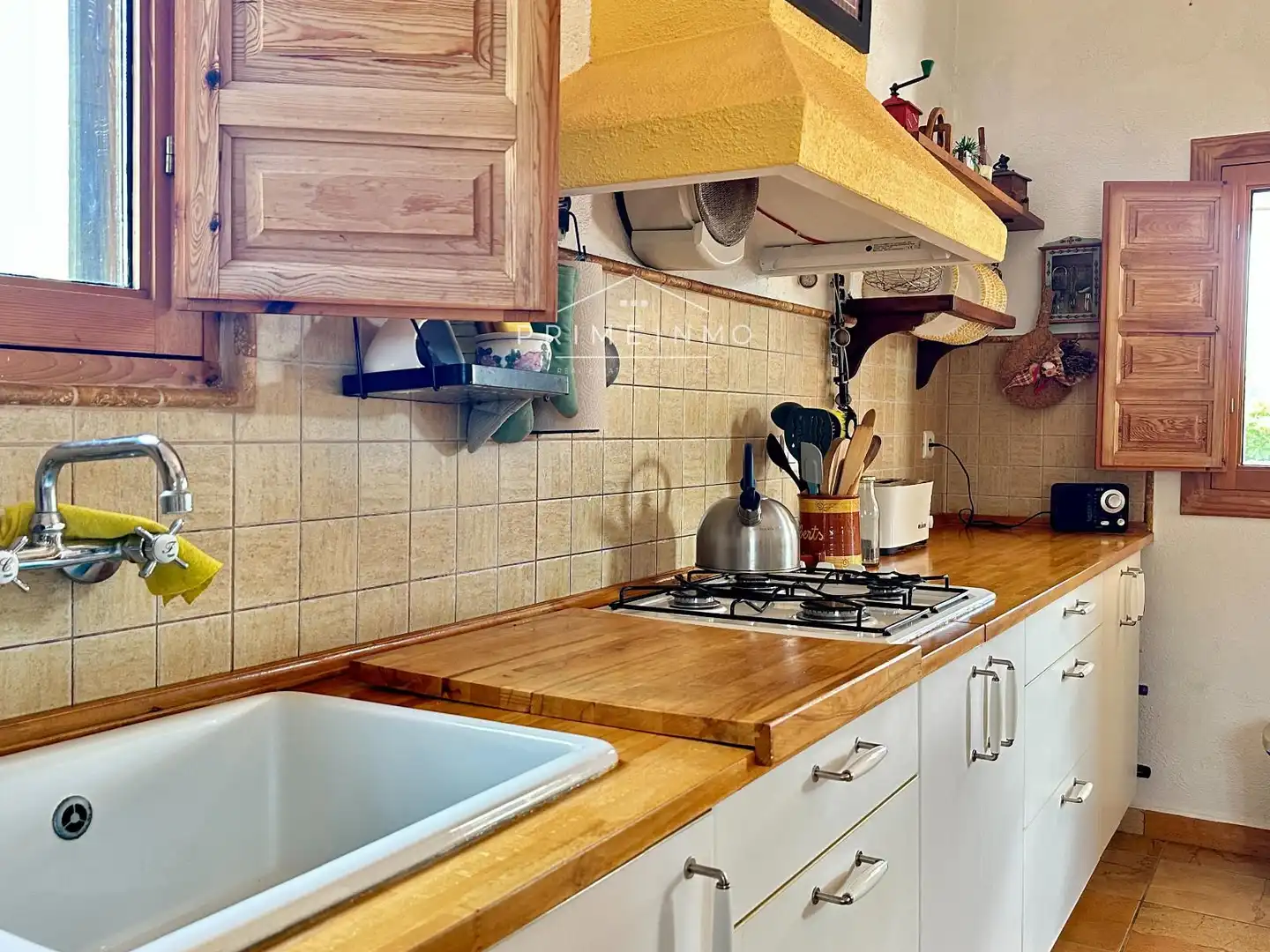 Kitchen of Country homes for sale in Tortosa  with Heating and Storage room