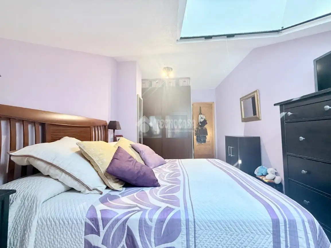 Bedroom of Flat for sale in Alovera  with Air Conditioner, Furnished and Balcony
