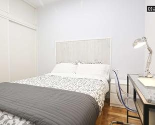Flat to share in Cortes - Huertas