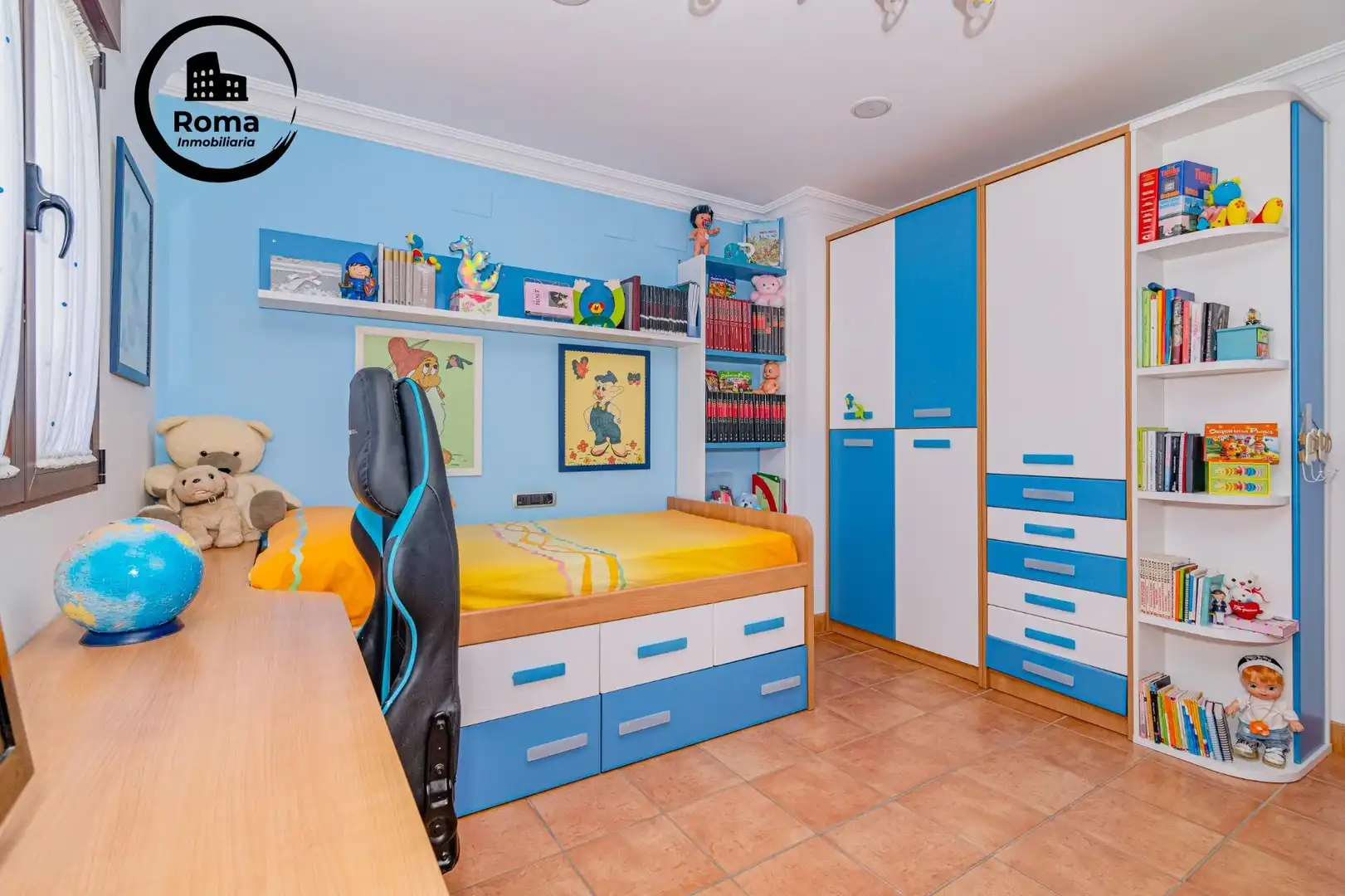 Habitación de Casa adosada en venta en La Zubia con Aire acondicionado, Calefacción y Piscina