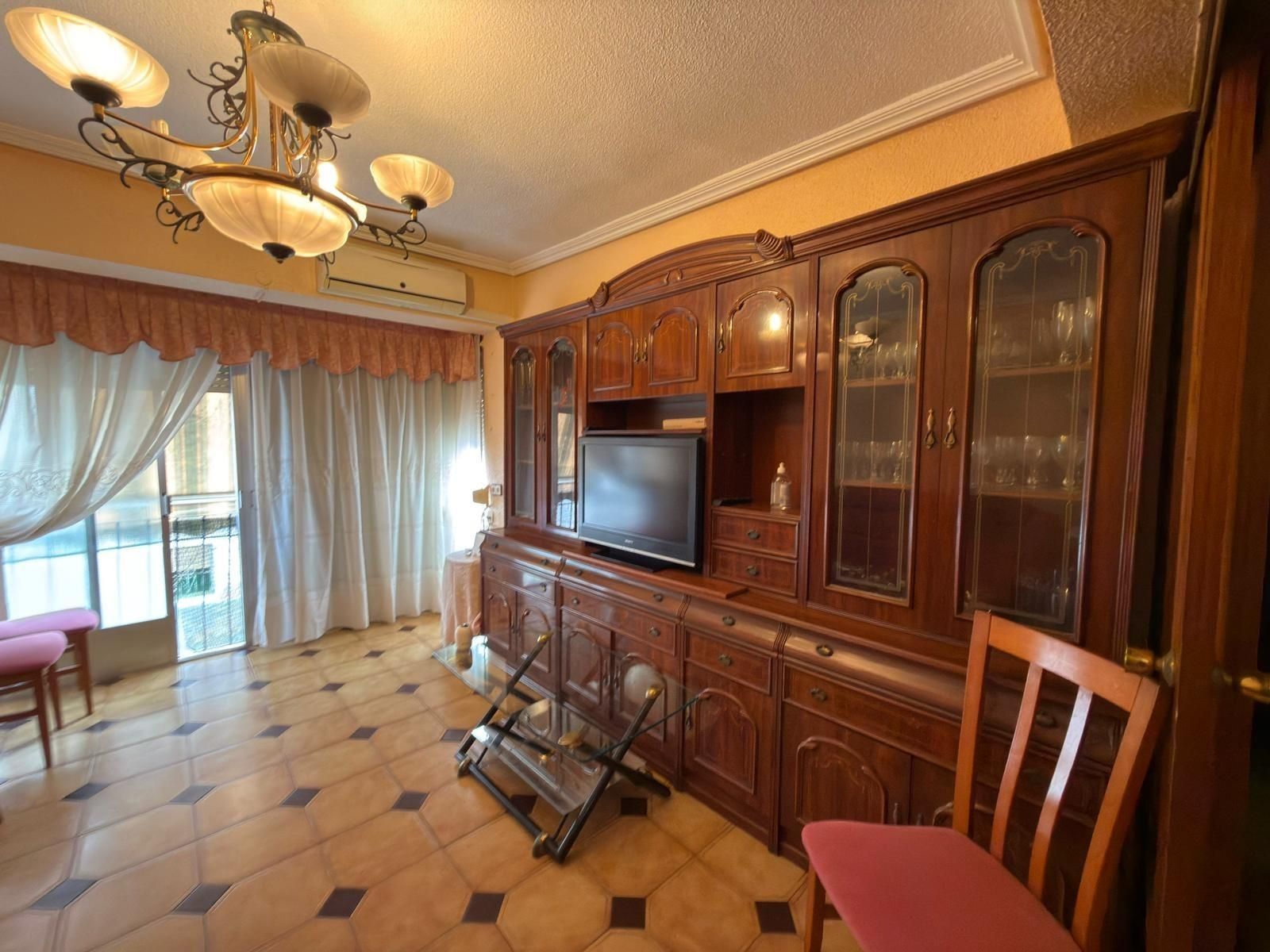 Sala d'estar de Pis en venda en Elche / Elx amb Aire condicionat, Calefacció i Balcó