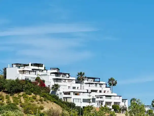 Vista exterior de Dúplex en venta en Marbella con Aire acondicionado, Terraza y Piscina