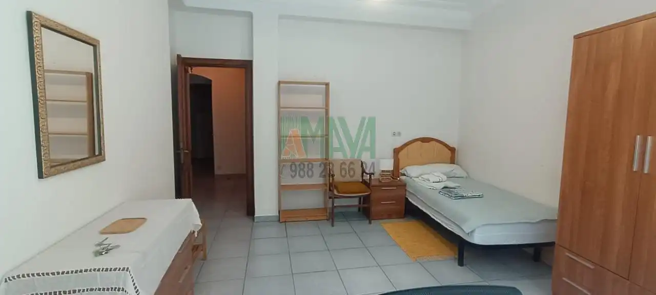 Schlafzimmer von Wohnungen zur Miete in Ourense Capital  mit Heizung, Möbliert und Balkon