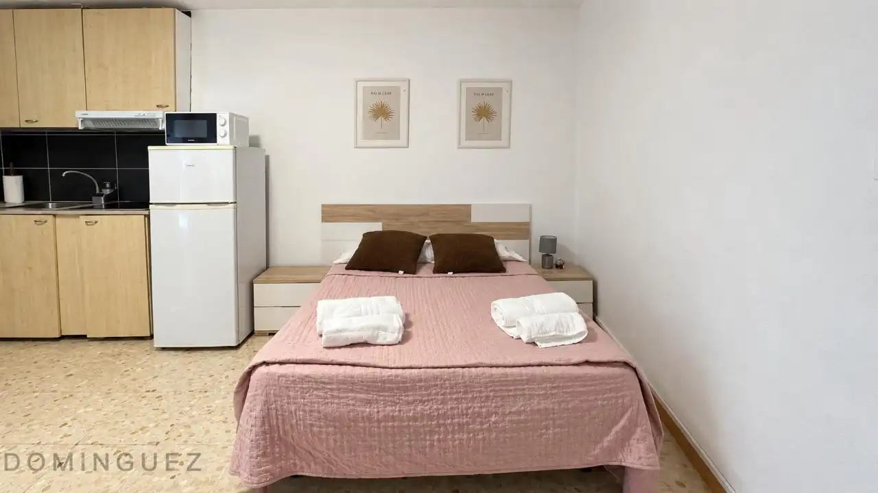 Bedroom of Study for rent in Marín, Pontevedra