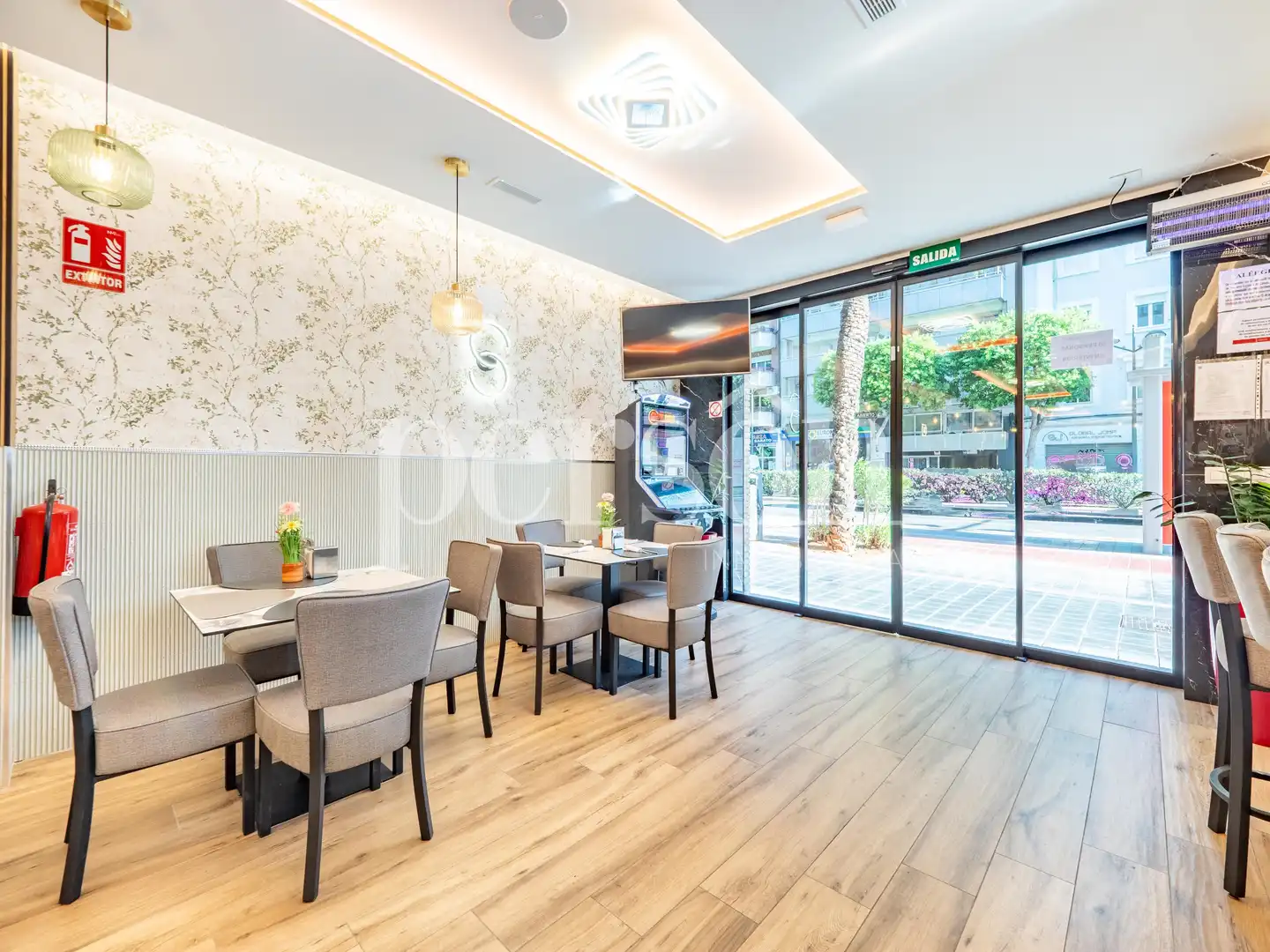 Business premises for transfer in L'Eixample, imagen 13