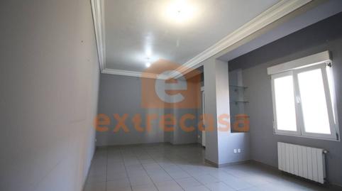 Foto 2 de Piso de alquiler en Santa Marina, Badajoz Capital