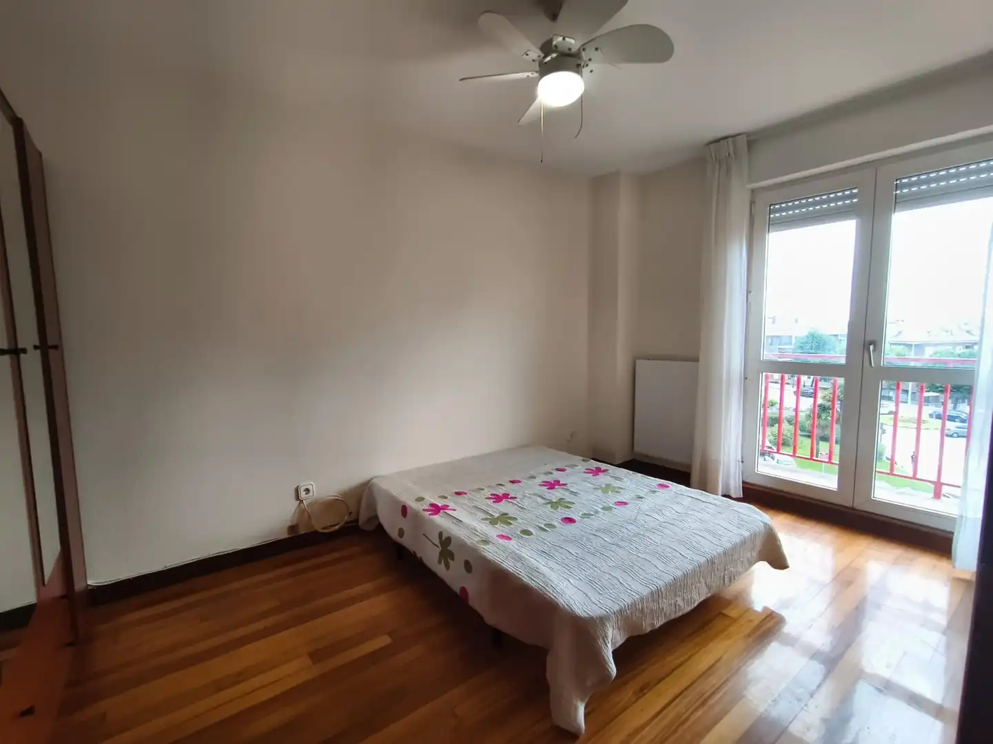 Schlafzimmer von Wohnung zur Miete in Camargo mit Parkett, Terrasse und Abstellraum