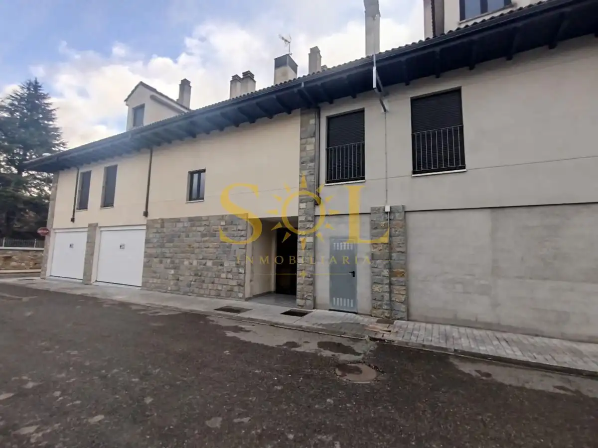 Dúplex amb ascensor en venda a Calle Emiliano Alonso Sánchez Lomba