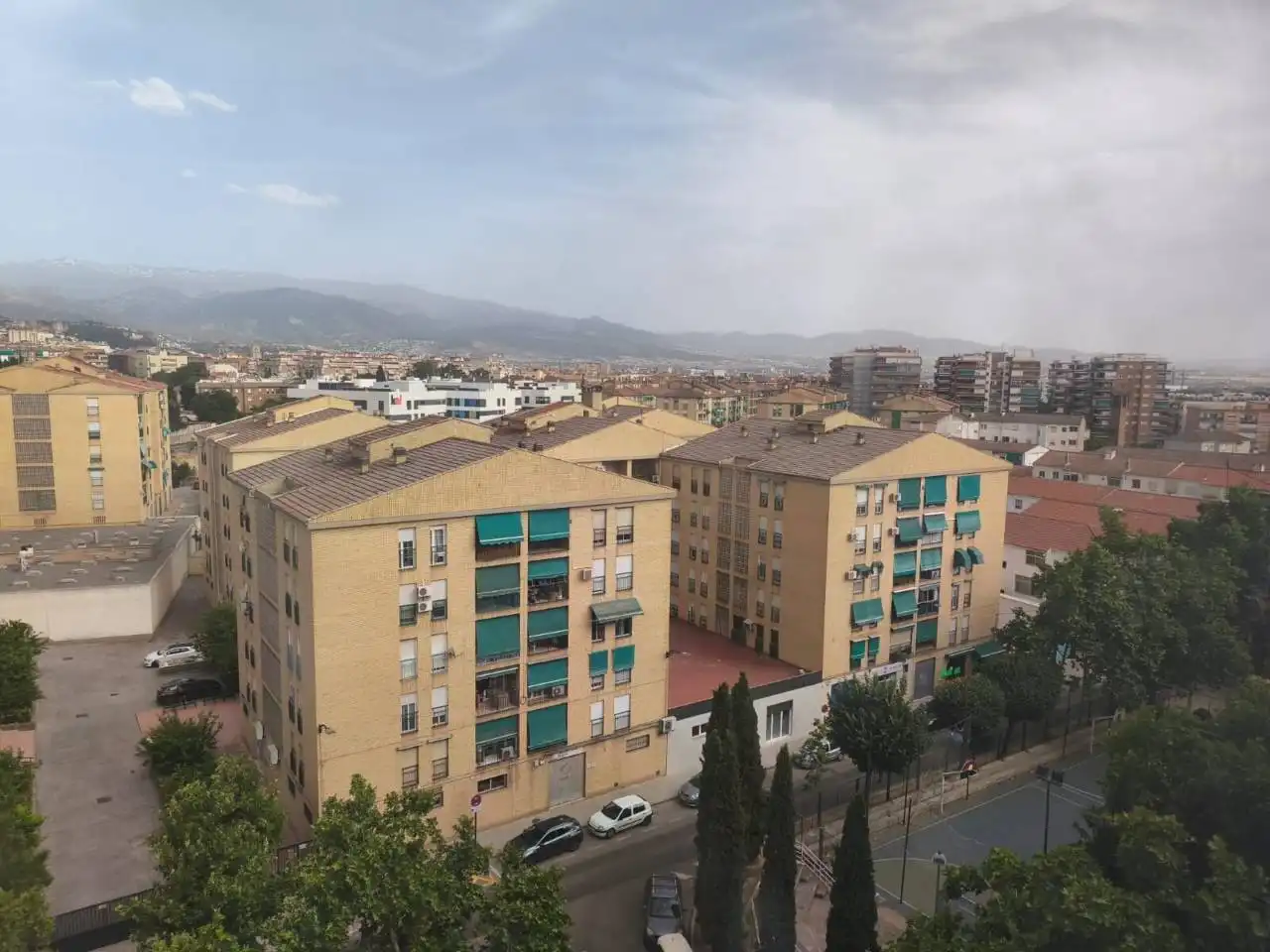 Vista exterior de Pis en venda en Granada amb Terrassa