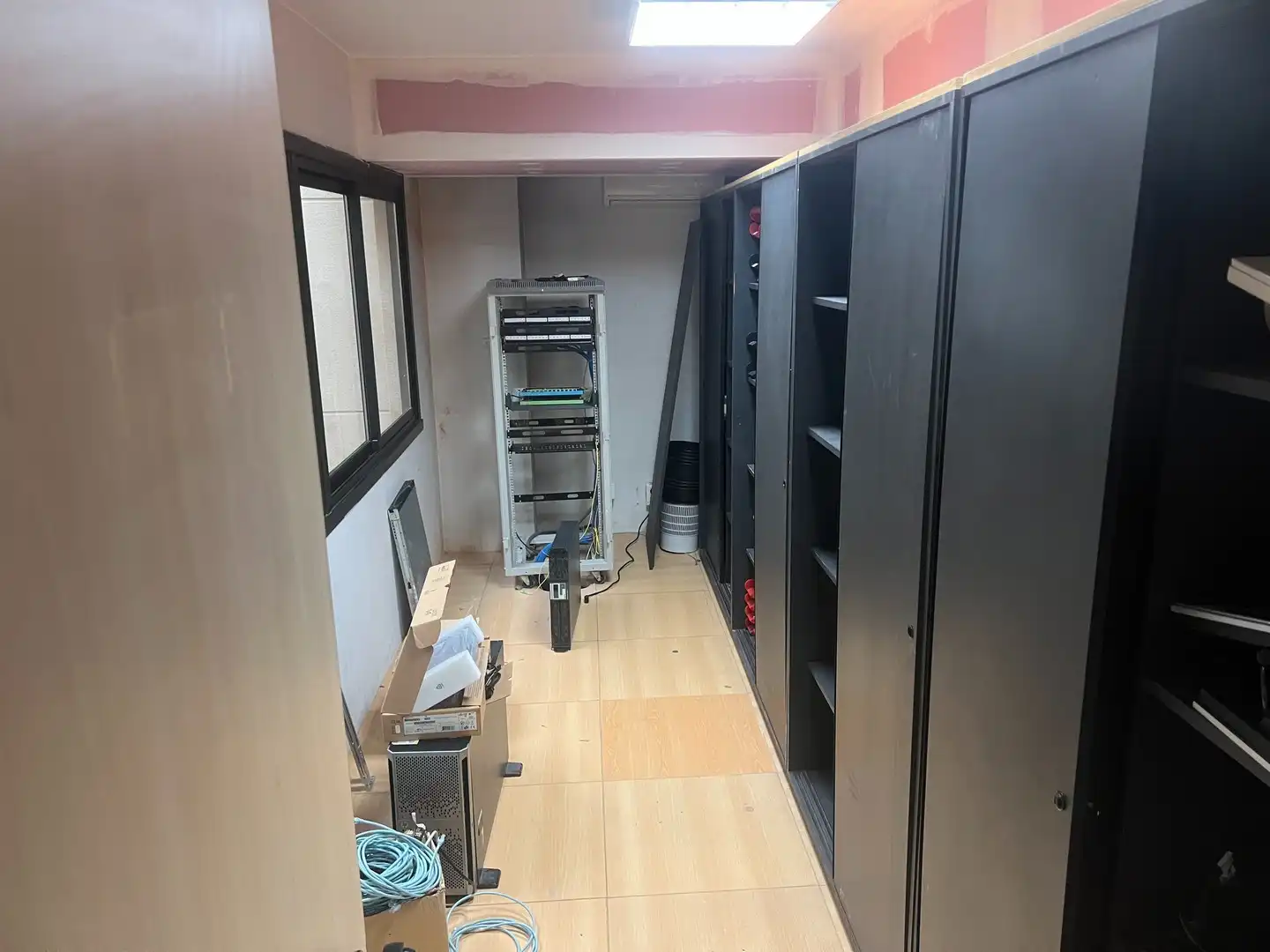Oficina de alquiler en A Coruña Capital  con Aire acondicionado, Calefacción y Amueblado