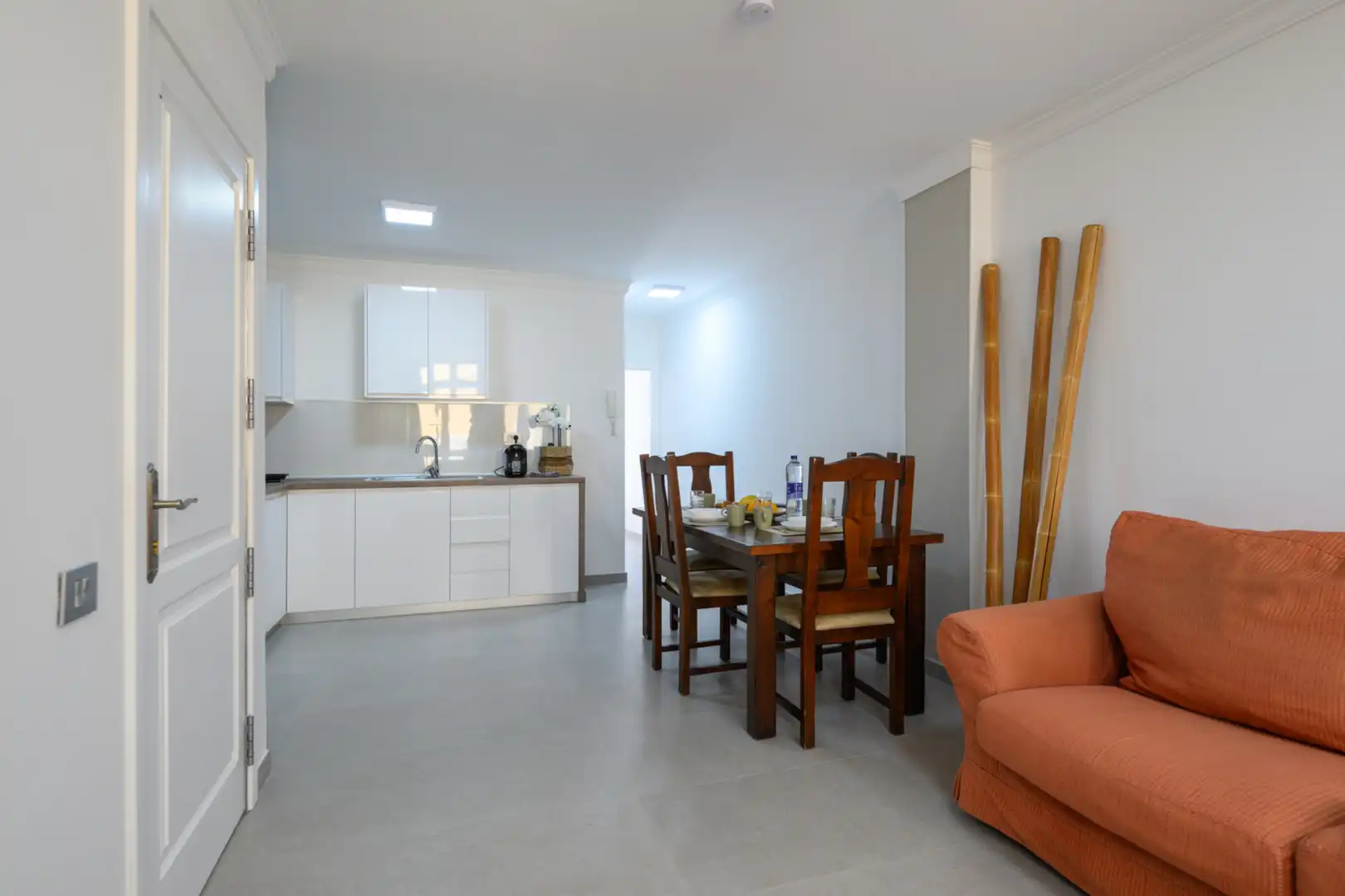 Cocina de Apartamento de alquiler en San Bartolomé de Tirajana con Aire acondicionado, Amueblado y Lavadora