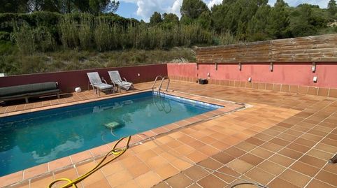 VIVE Y TRABAJA EN CASA ESPECTACULAR VIVIENDA CON NAVE Y PISCINA EN SÚRIA