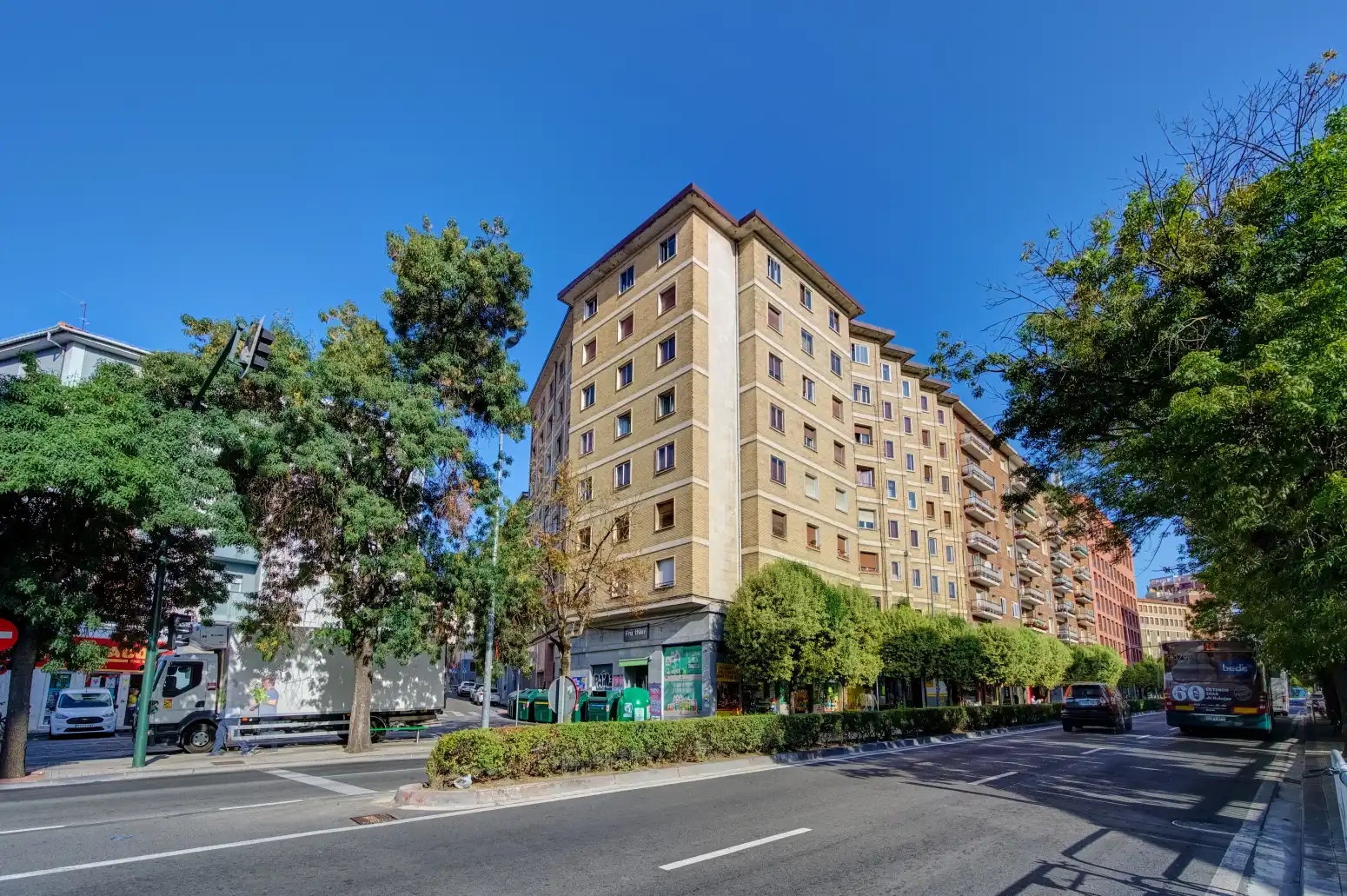 Vista exterior de Pis en venda en  Pamplona / Iruña amb Calefacció, Parquet i Traster
