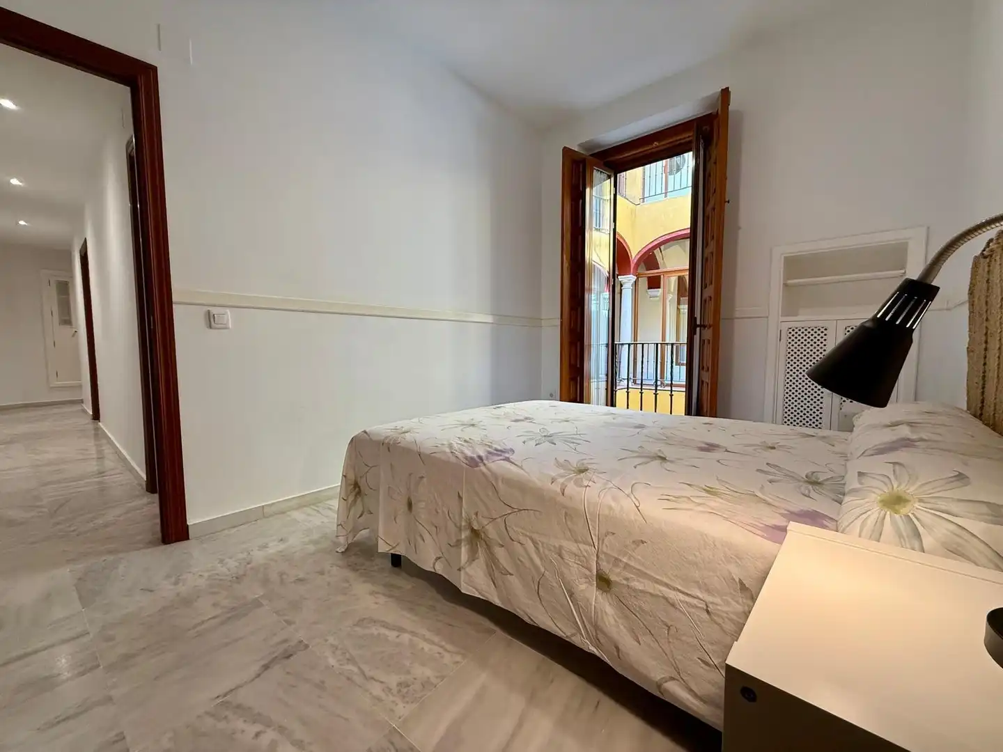 Bedroom of Flat for rent in Sevilla  with Air Conditioner, Heating and Furnished