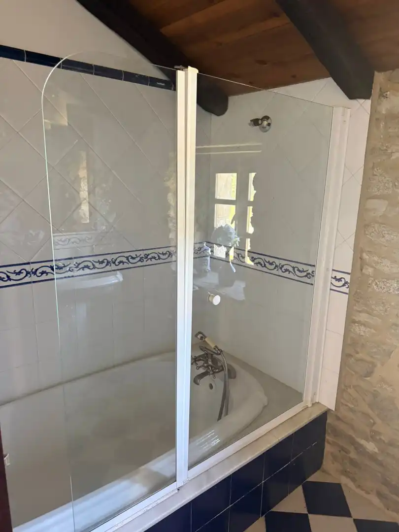 Bany de Casa o xalet en venda en Outeiro de Rei amb Calefacció, Jardí privat i Piscina
