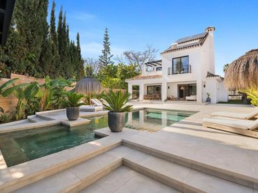 Maison avec balcon à louer à Nueva Andalucía