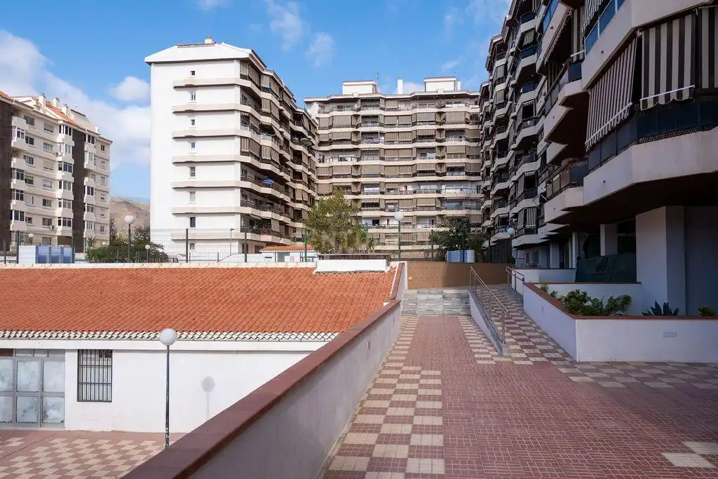 Vista exterior de Piso en venta en Arona con Piscina comunitaria