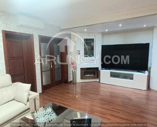 Living room of Single-family semi-detached for sale in Alcalá de Guadaira  with Air Conditioner, Heating and Private garden