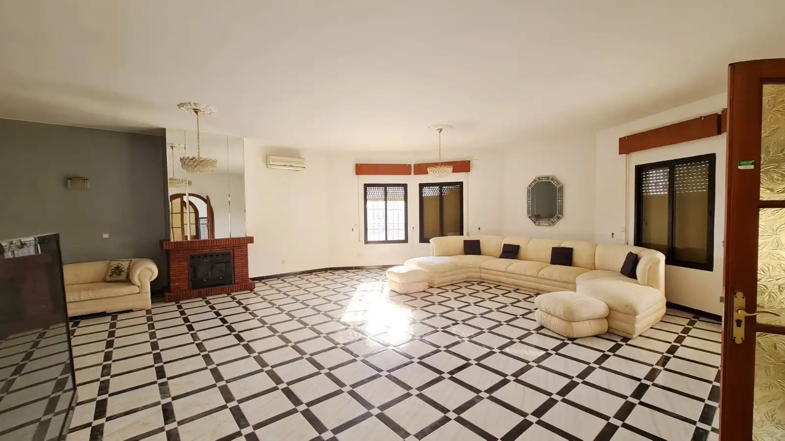 Sala de estar de Casa o chalet en venta en Benalmádena con Jardín privado y Piscina