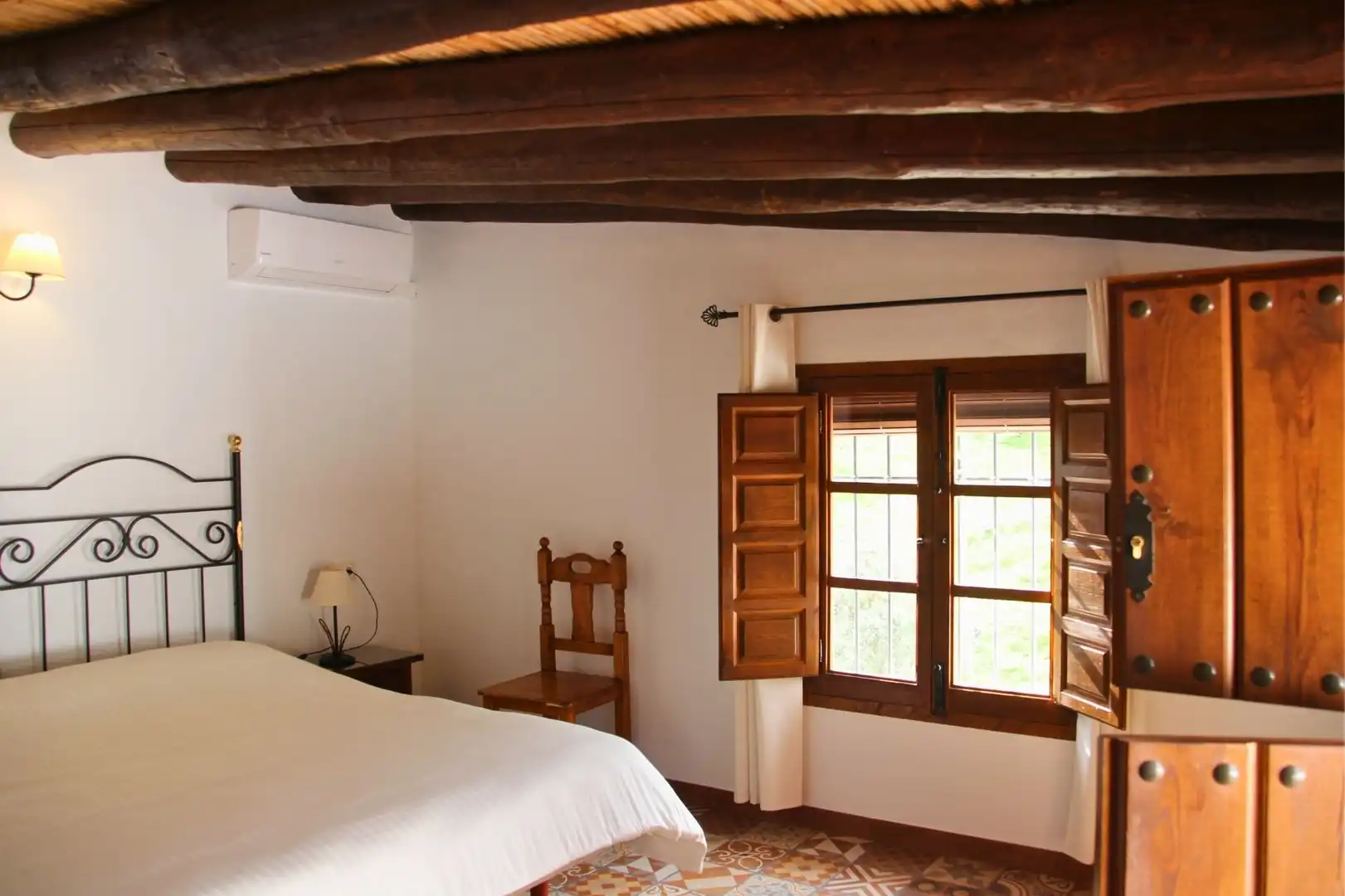 Bedroom of Houses for sale in Guaro  with Air Conditioner, Heating and Private garden