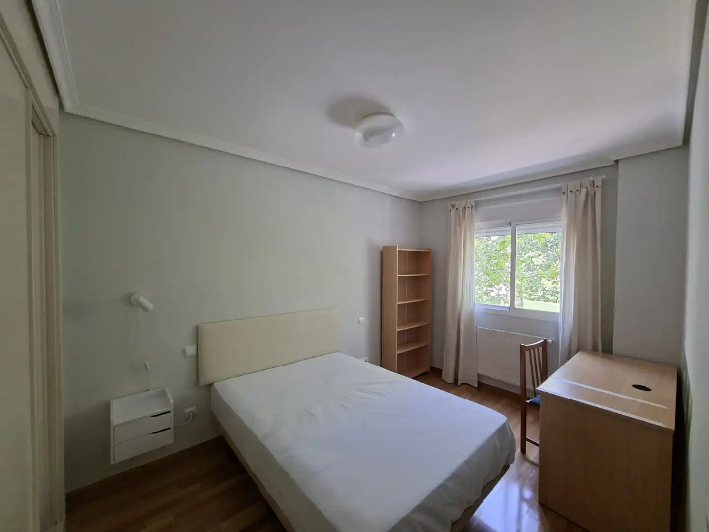 Schlafzimmer von Wohnungen zur Miete in Villanueva de la Cañada mit Heizung, Parkett und Möbliert