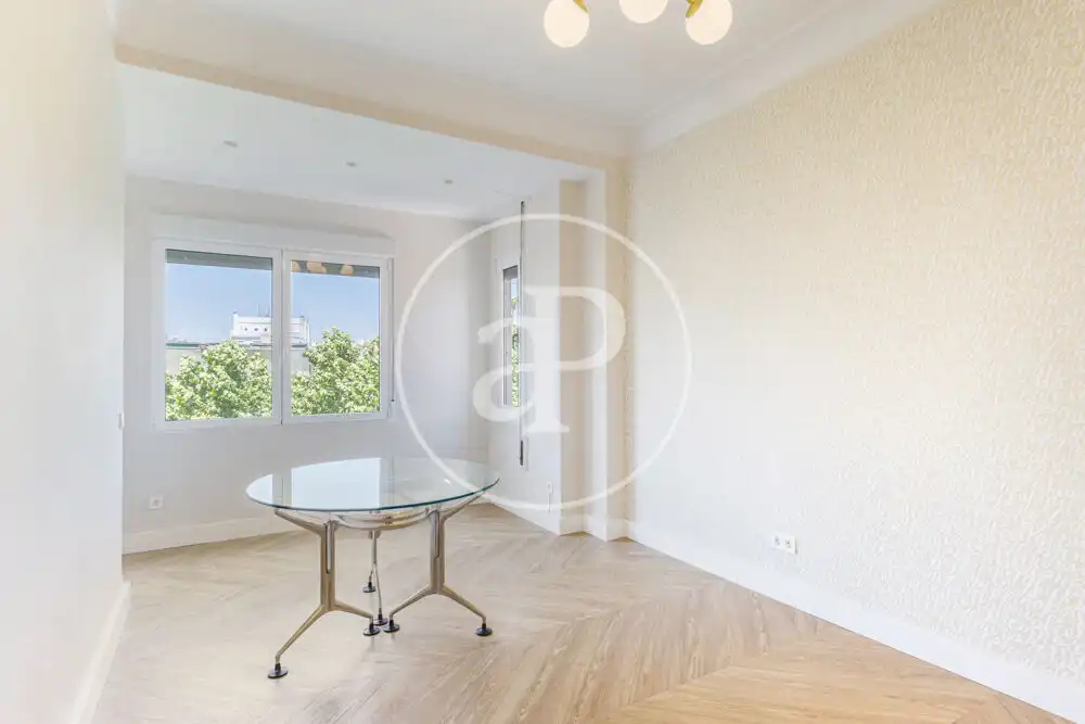 Exterior view of Flat for rent in Valencia  with Air Conditioner, Heating and Balcony