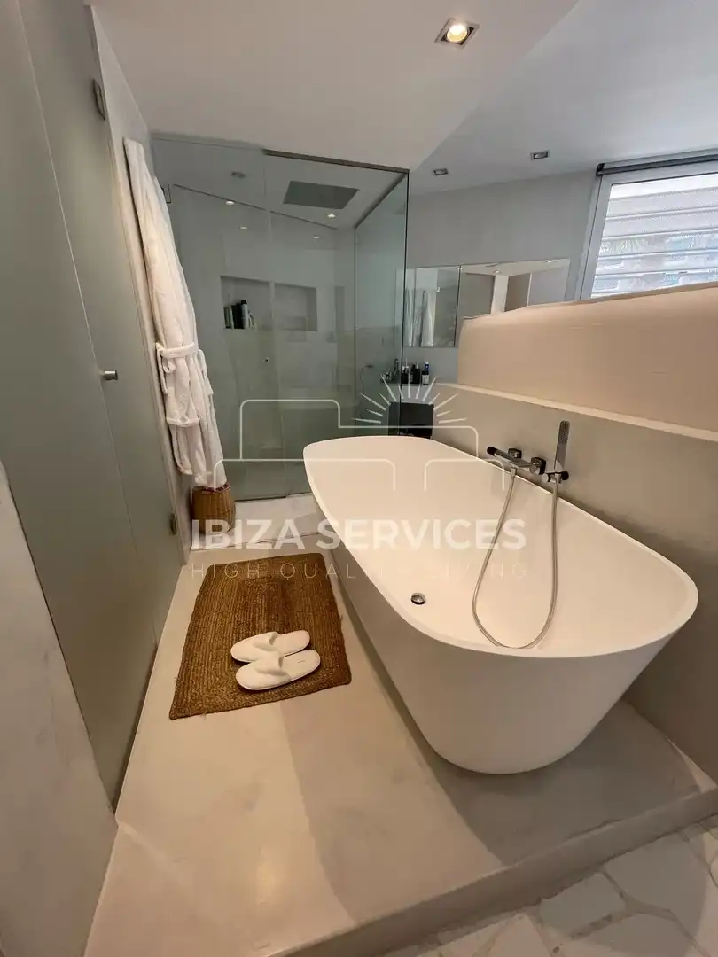 Appartamento con piscina in affitto a Marina Botafoc - Platja de Talamanca, imagen 7