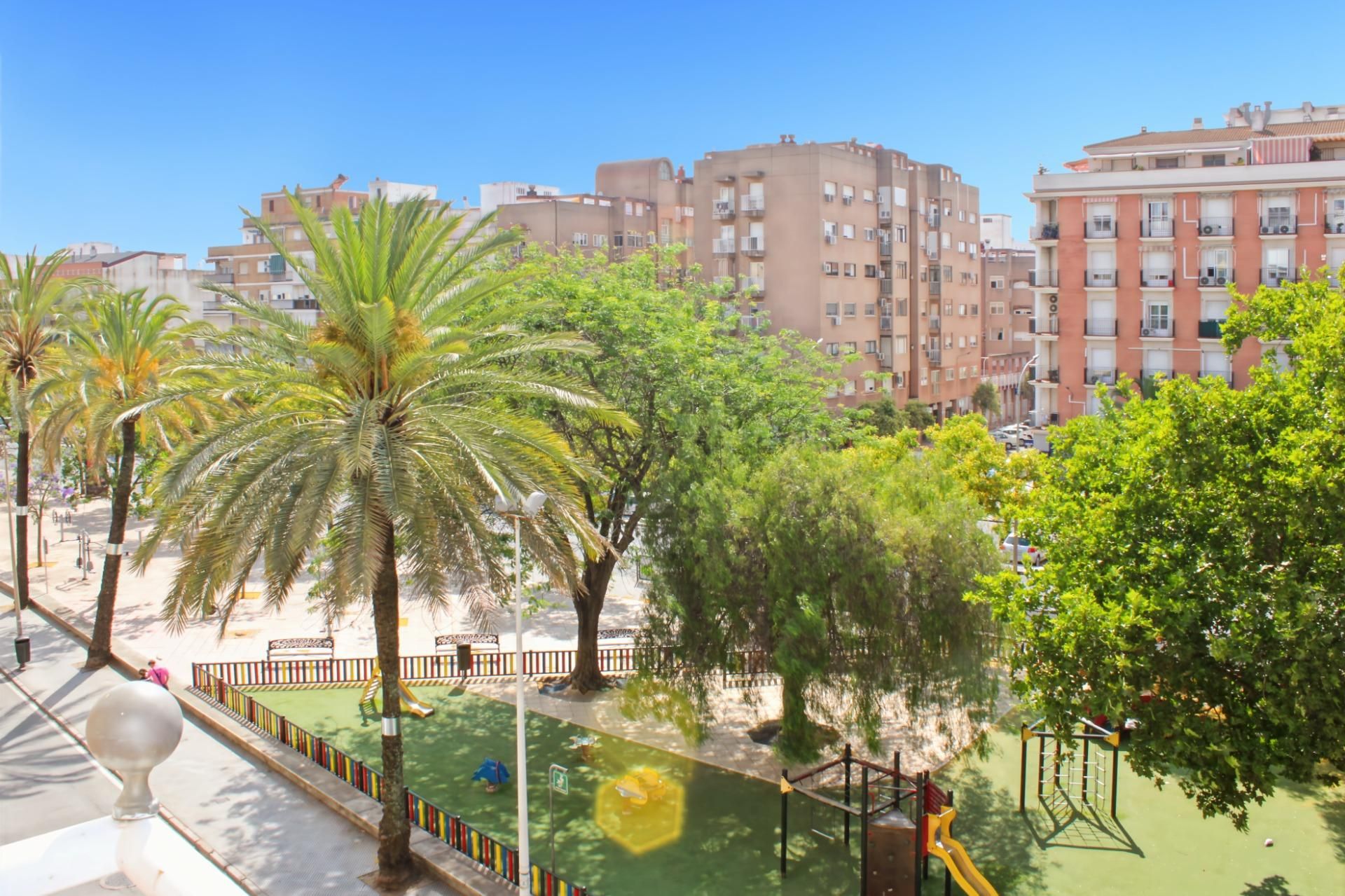 Vista exterior de Apartament en venda en  Huelva Capital amb Aire condicionat i Balcó