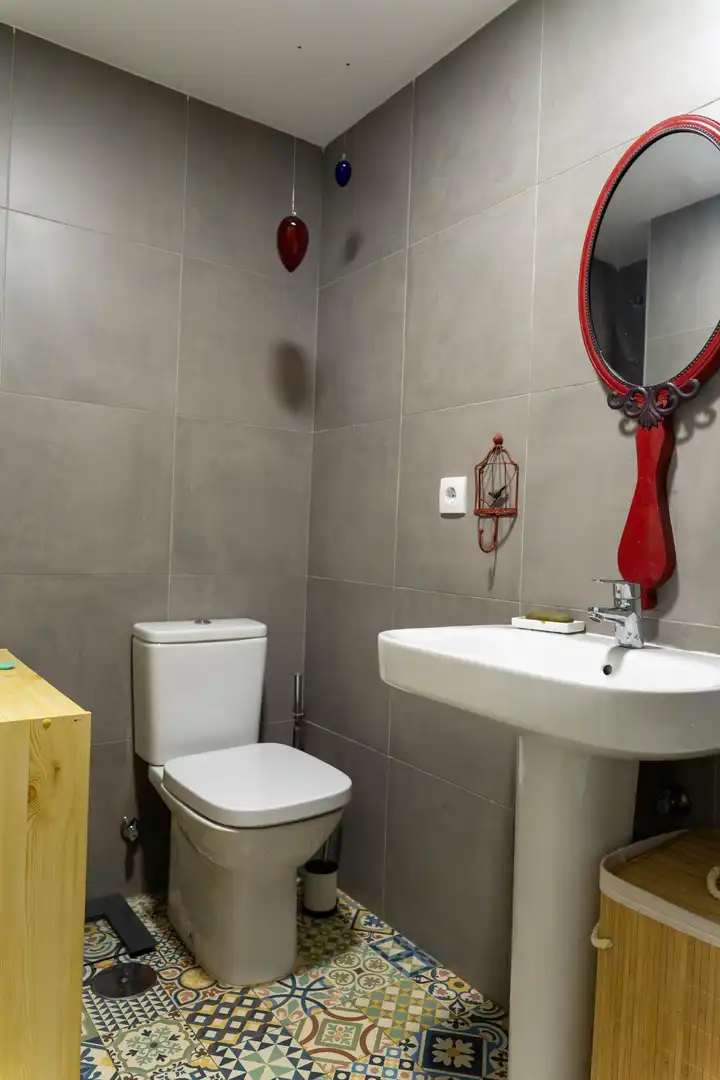 Baño de Piso en venta en Tomares con Aire acondicionado, Calefacción y Jardín privado