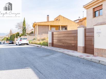 Exterior view of House or chalet for sale in  Madrid Capital  with Air Conditioner, Heating and Private garden