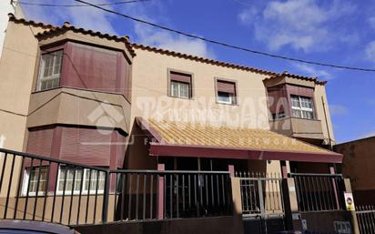 Vista exterior de Casa adosada en venda en San Cristóbal de la Laguna amb Moblat