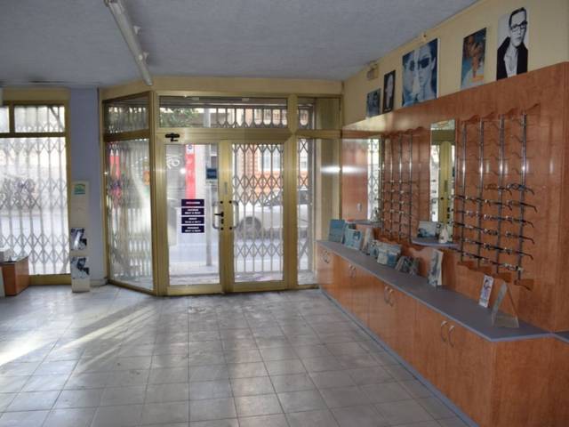 Local comercial en Venta en Calle Maestro Alonso, 47 en Altozano - Conde Lumiares