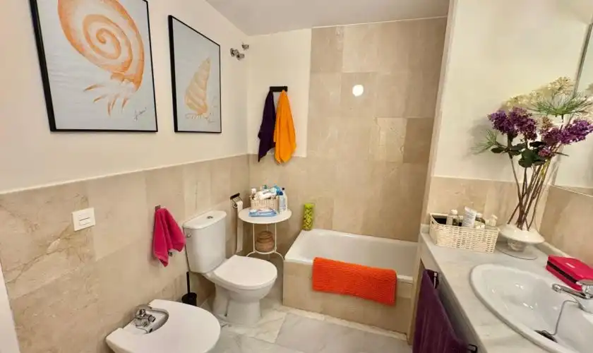 Bathroom of Flat for sale in Carboneras  with Air Conditioner, Terrace and Storage room