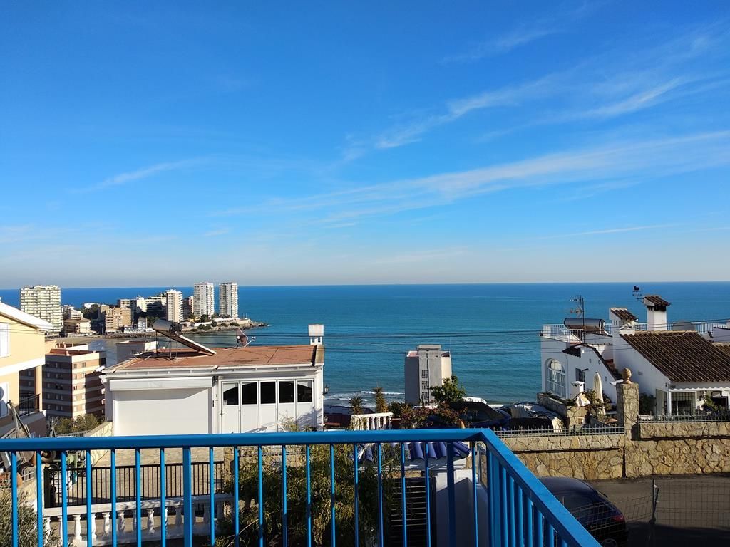 Vista exterior de Casa o xalet en venda en Oropesa del Mar / Orpesa amb Jardí privat, Terrassa i Piscina