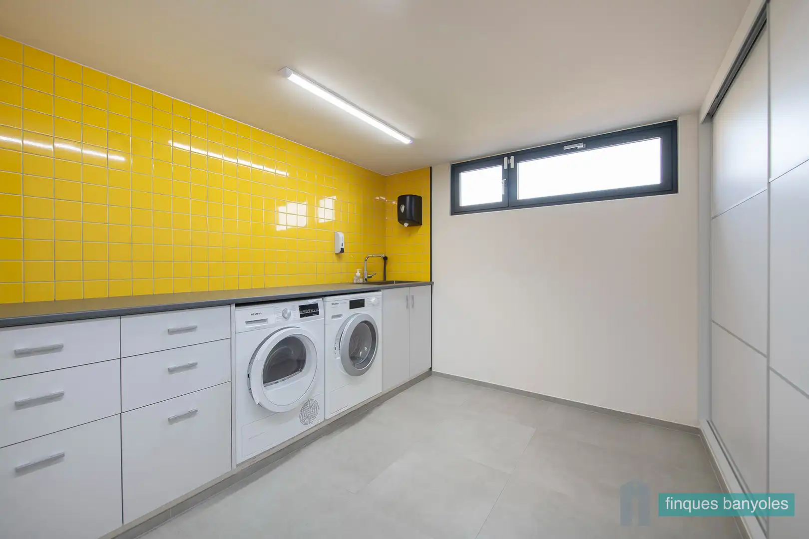 Kitchen of Houses for sale in Banyoles  with Air Conditioner, Heating and Terrace