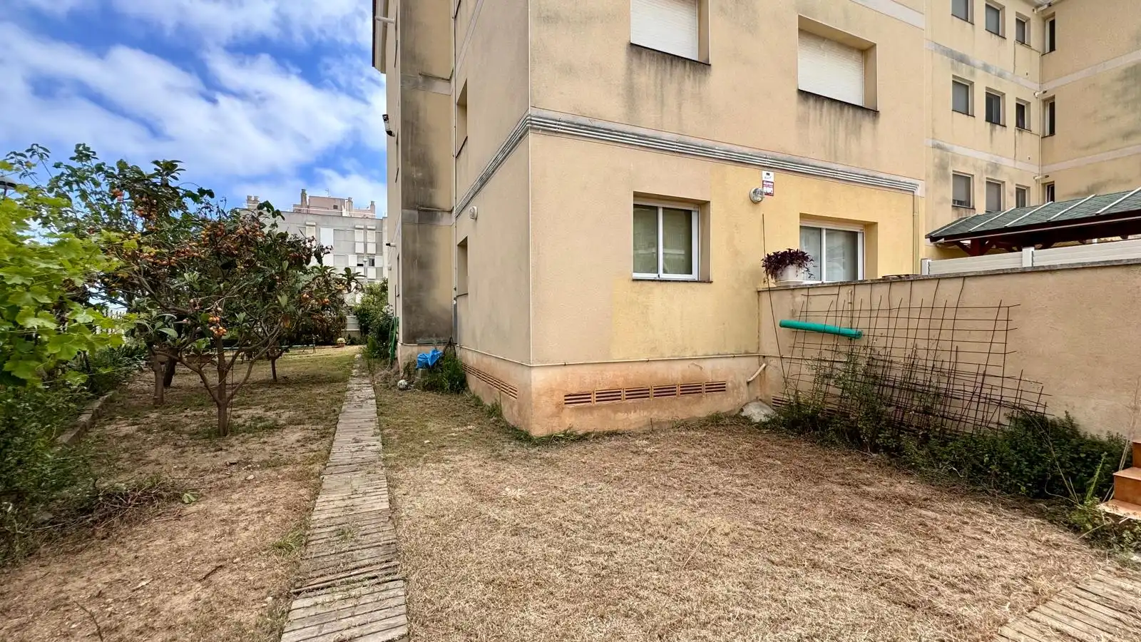 Vista exterior de Pis en venda en Cunit amb Calefacció, Terrassa i Traster