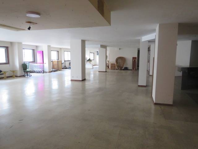 Local comercial en Alquiler en Avenida Alcalde Gregorio Espino en Casablanca - Calvario