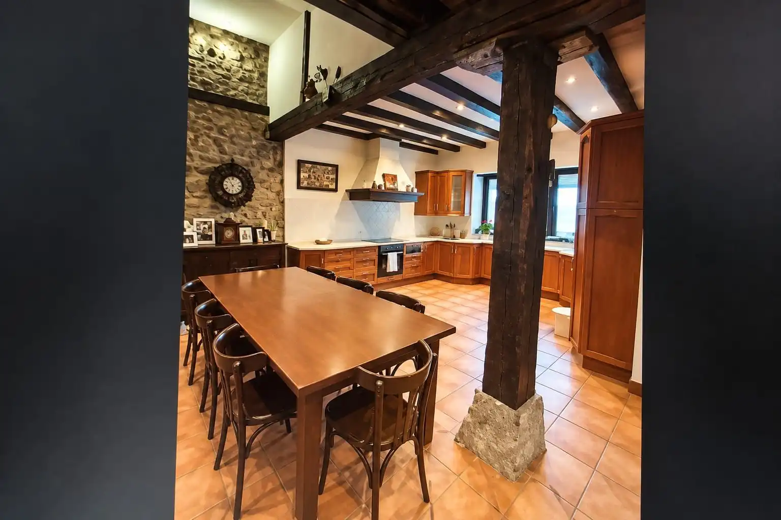 Casa rústica amb terrassa en venda a Plaza  DEL ABUELO, imagen 2