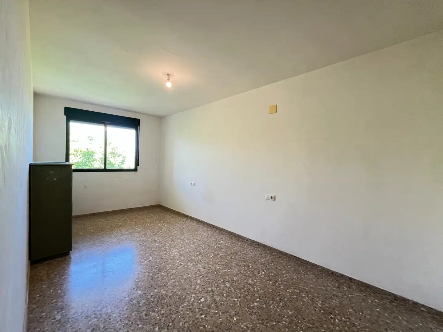 Bedroom of Flat for sale in Faura  with Air Conditioner and Oven