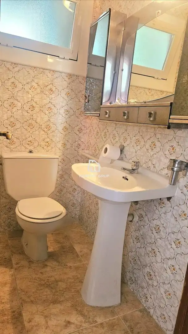Bathroom of Flat for sale in Palamós  with Heating and Terrace
