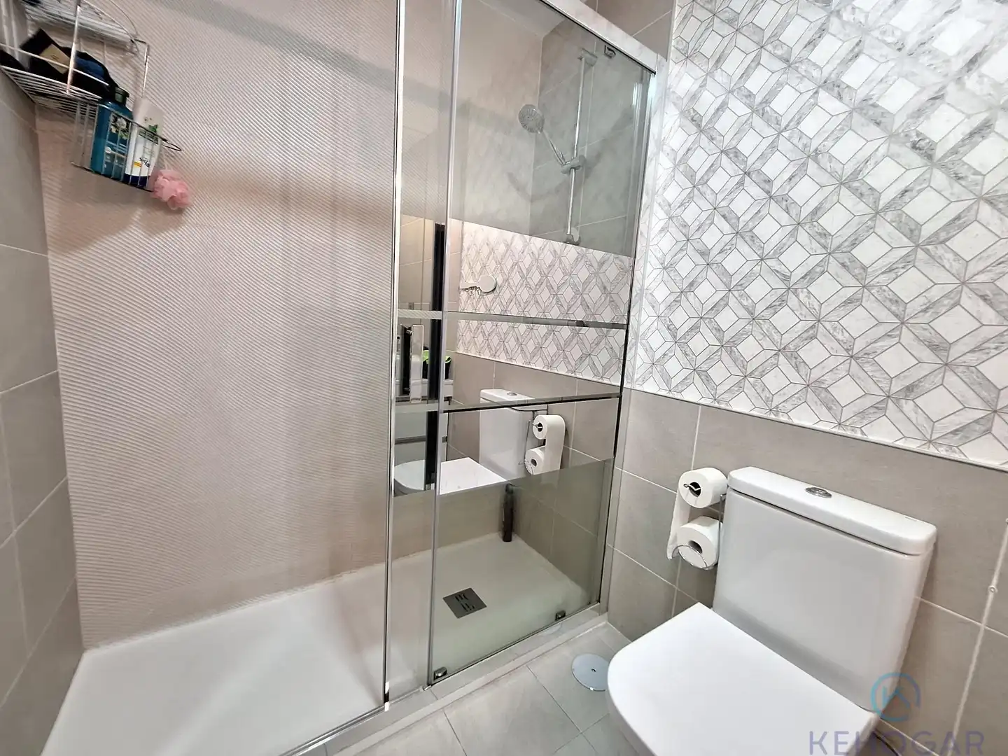 Piso con piscina en venta en Entrenúcleos, imagen 20