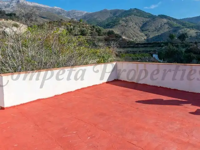 Detached homes for sale in Sedella