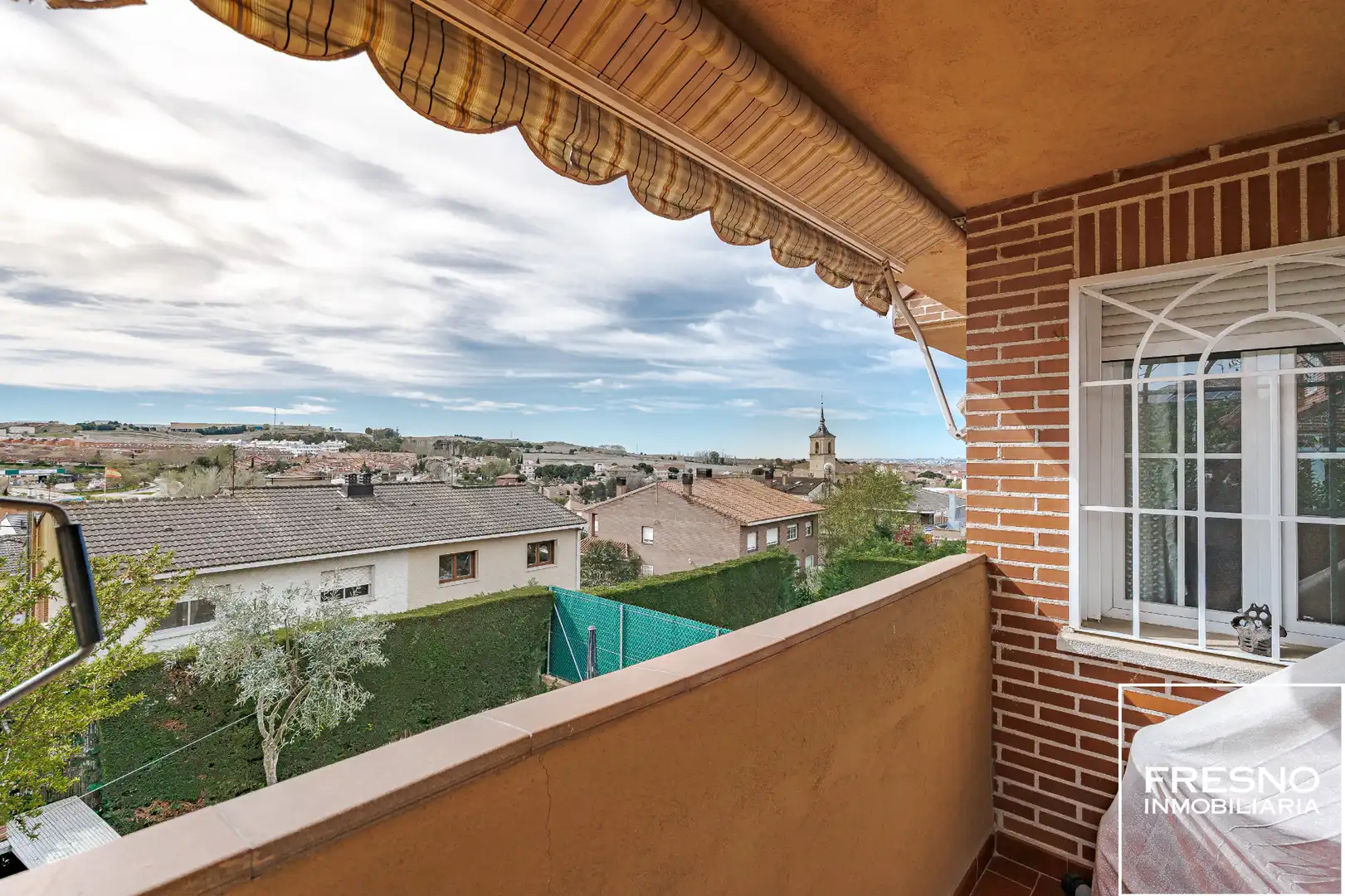 Balcony of Detached homes for sale in Cobeña  with Air Conditioner, Heating and Private garden