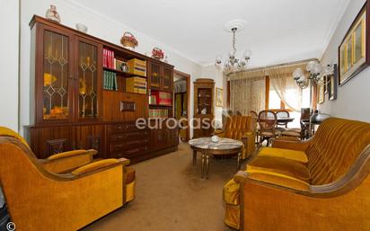 Sala d'estar de Pis en venda en Santander amb Calefacció