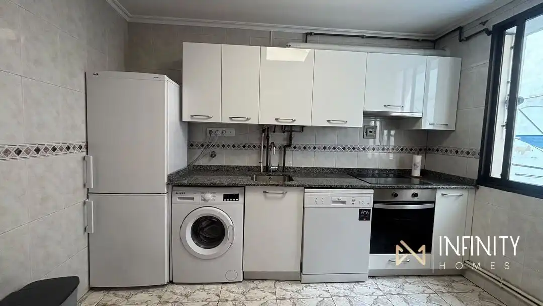 Flat for rent in García Salazar Kalea, Zabalburu