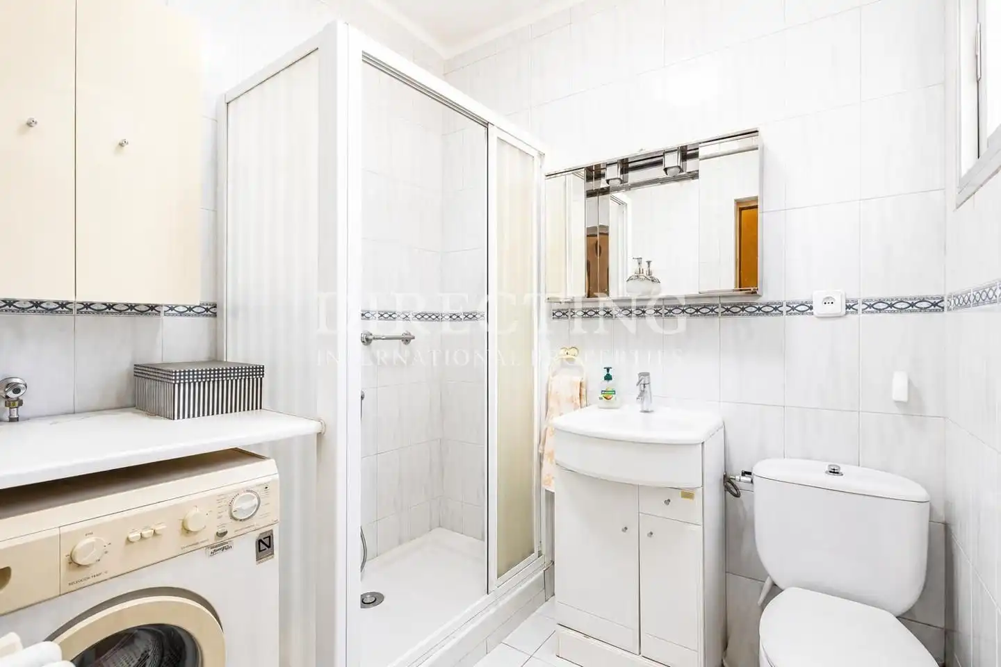 Baño de Ático en venta en Madrid con Aire acondicionado, Calefacción y Parquet