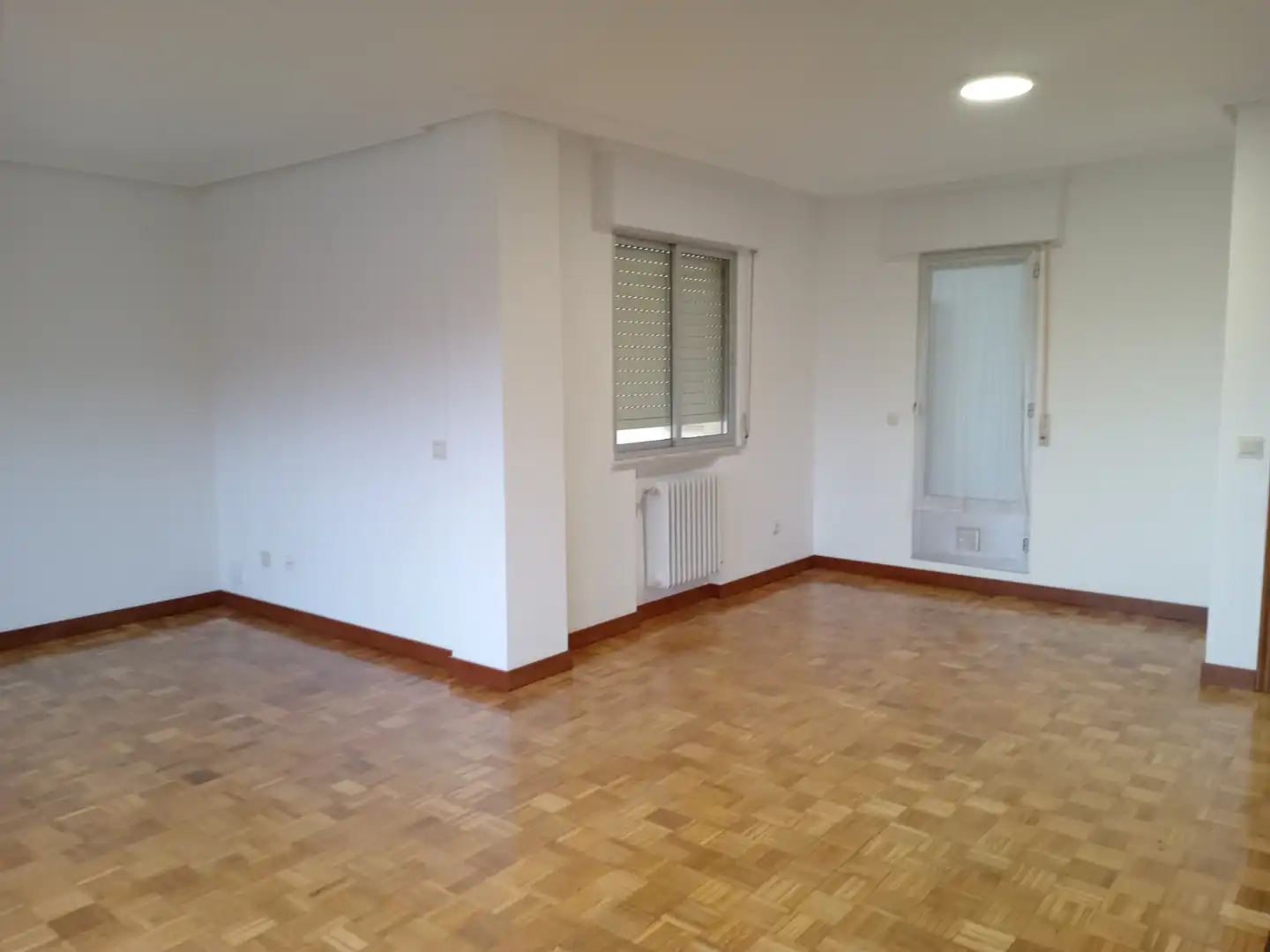 Living room of Flat for sale in Santa Marta de Tormes  with Air Conditioner, Heating and Parquet flooring
